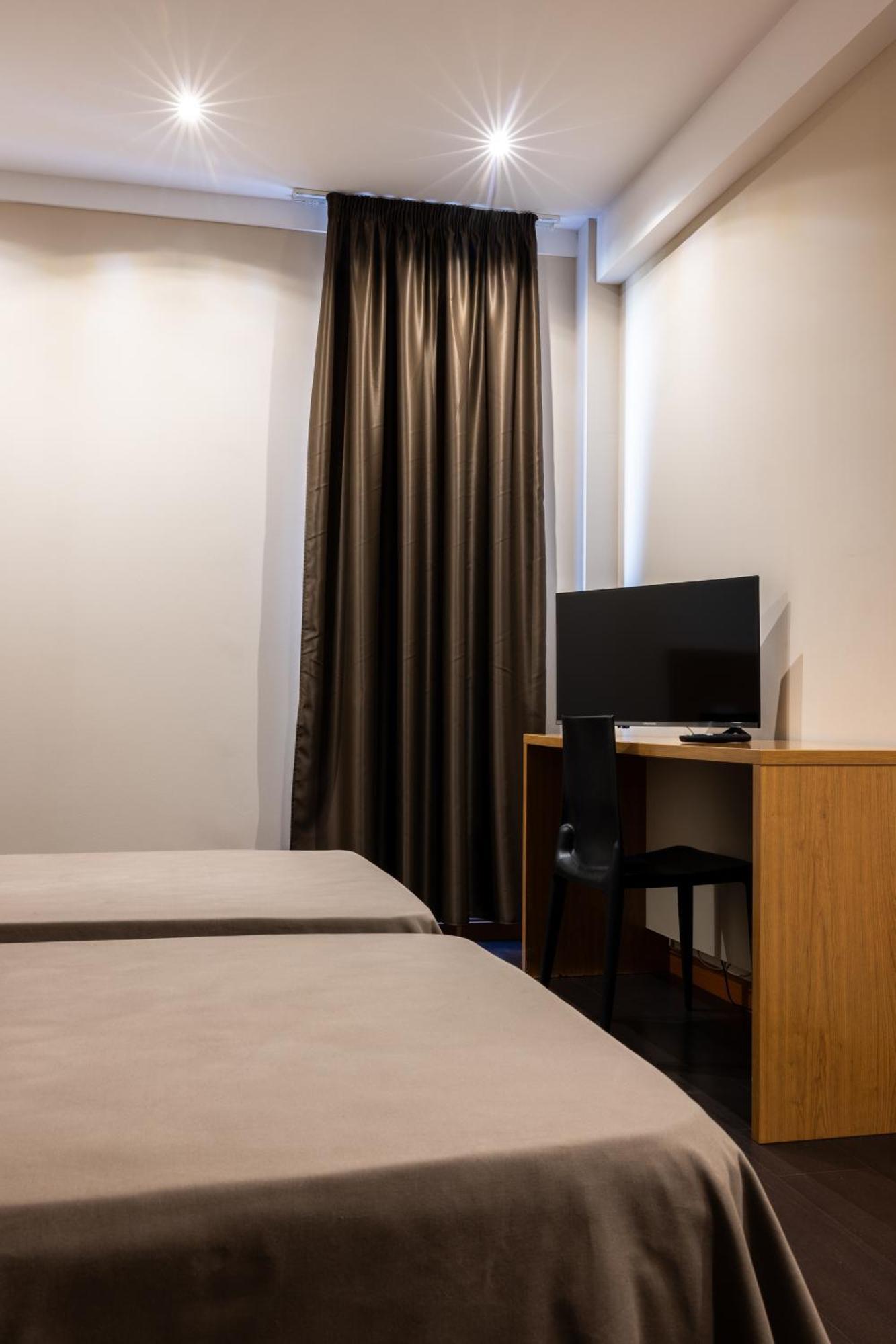 As Hoteles Ponferrada Columbrianos Ngoại thất bức ảnh