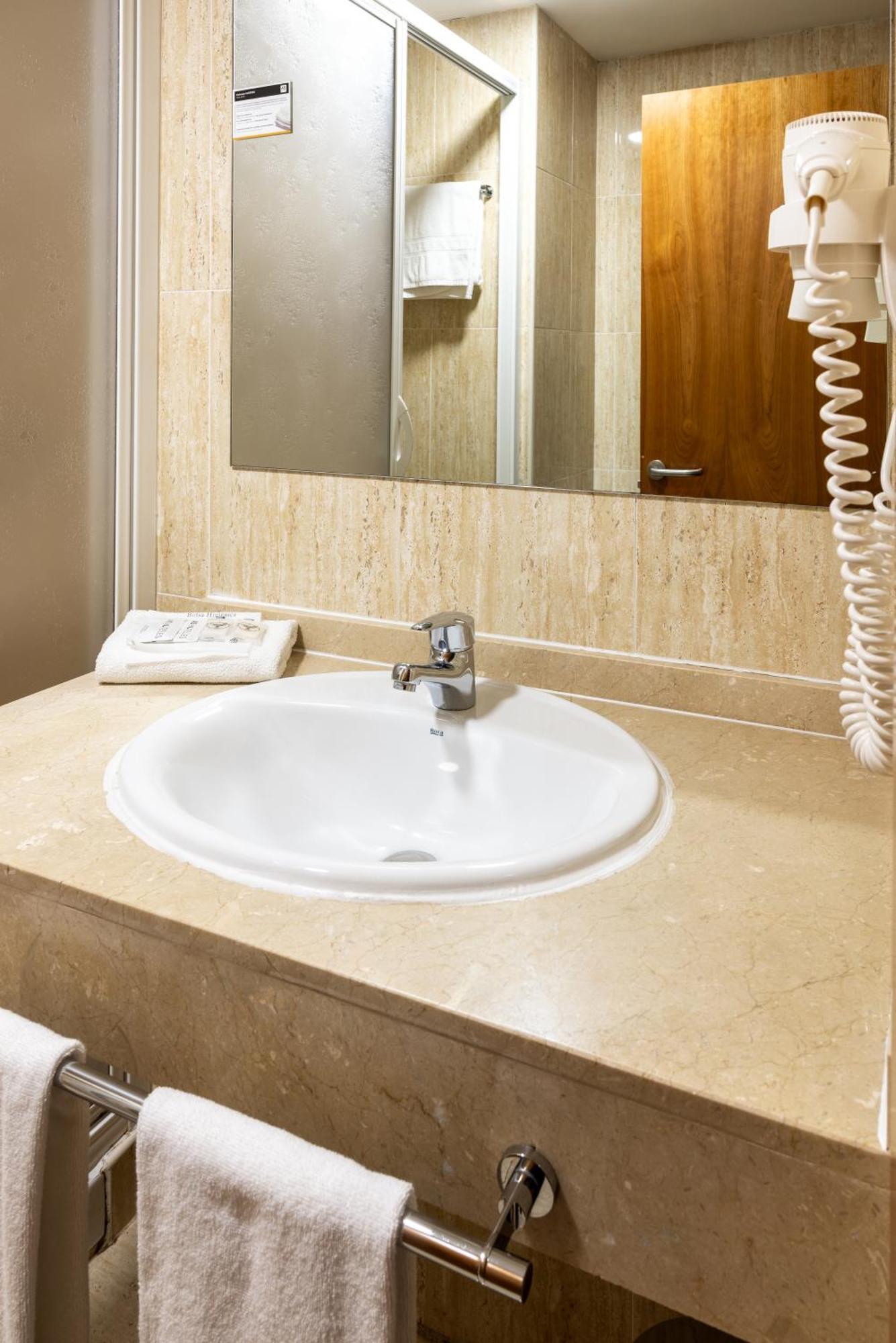 As Hoteles Ponferrada Columbrianos Ngoại thất bức ảnh