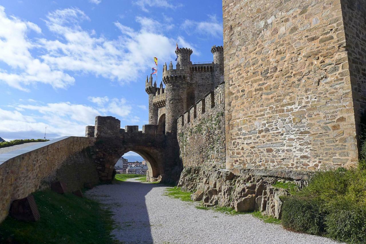 As Hoteles Ponferrada Columbrianos Ngoại thất bức ảnh